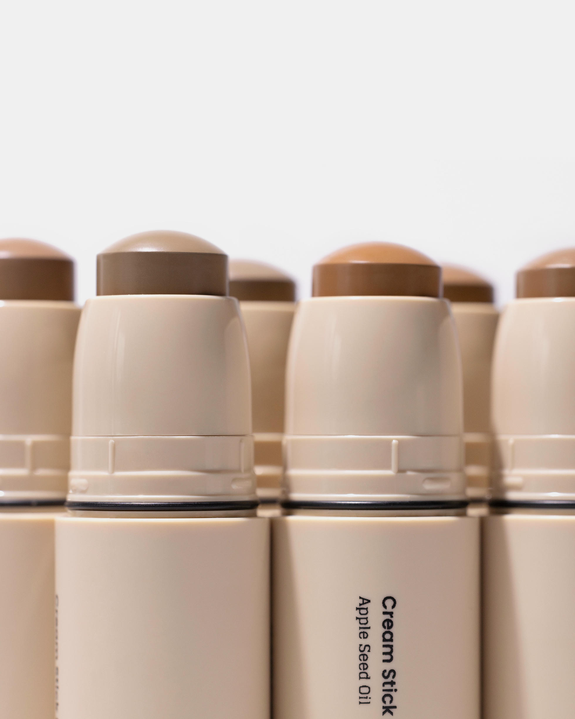 Кремовый бронзер Cream Stick Bronzer 110 Cool Brown