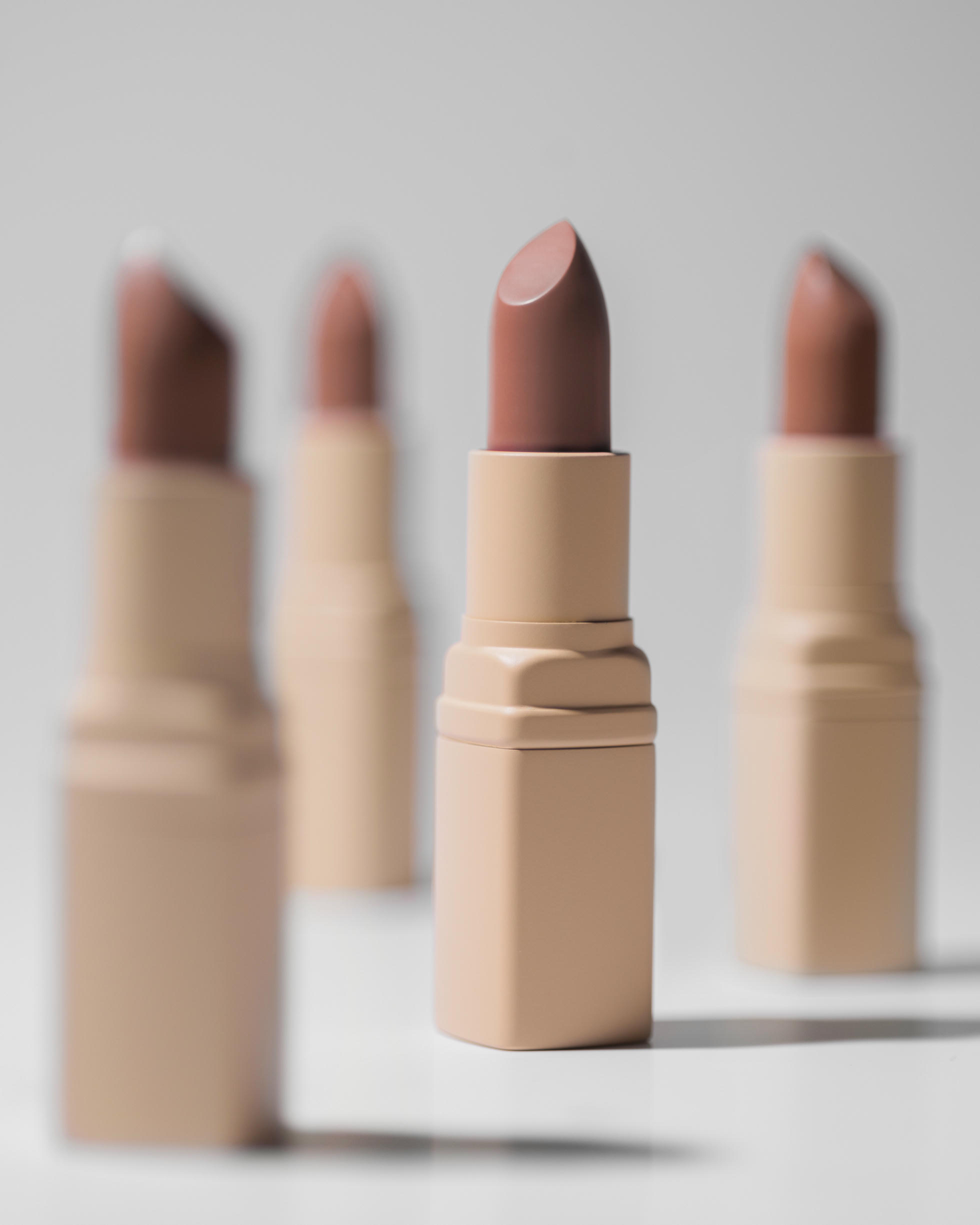 Губная помада Creamy Soft Cocoa Nude 503