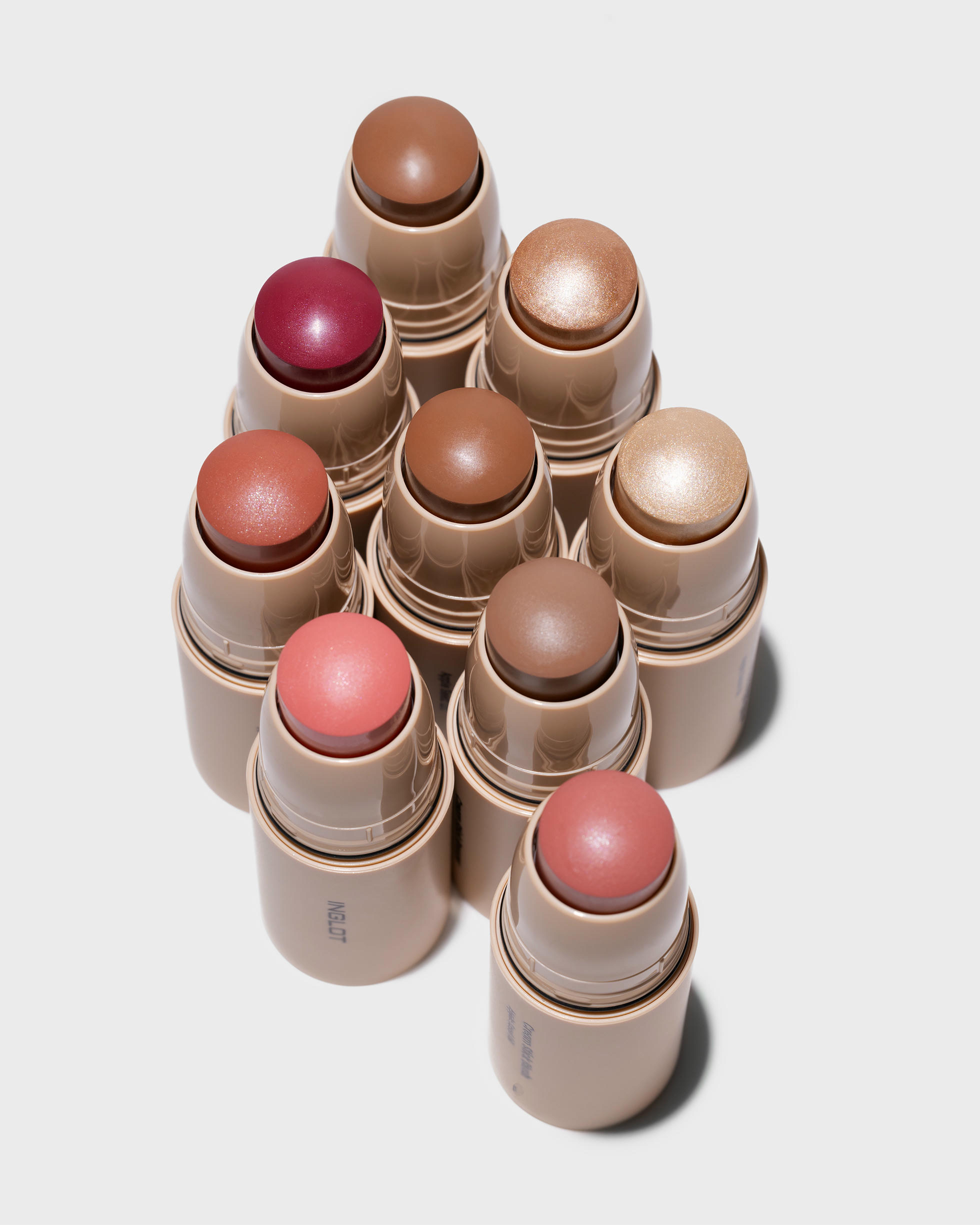 Кремовый хайлайтер-стик Cream Stick Highlighter 310 Delicate Glow