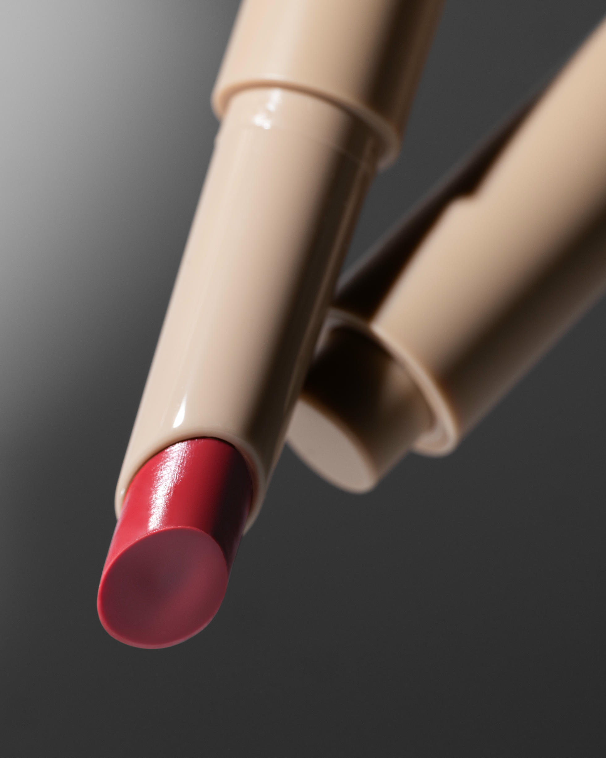 Бальзам-тинт для губ Volume Tinted Lip Balm Strawberry Shine 124
