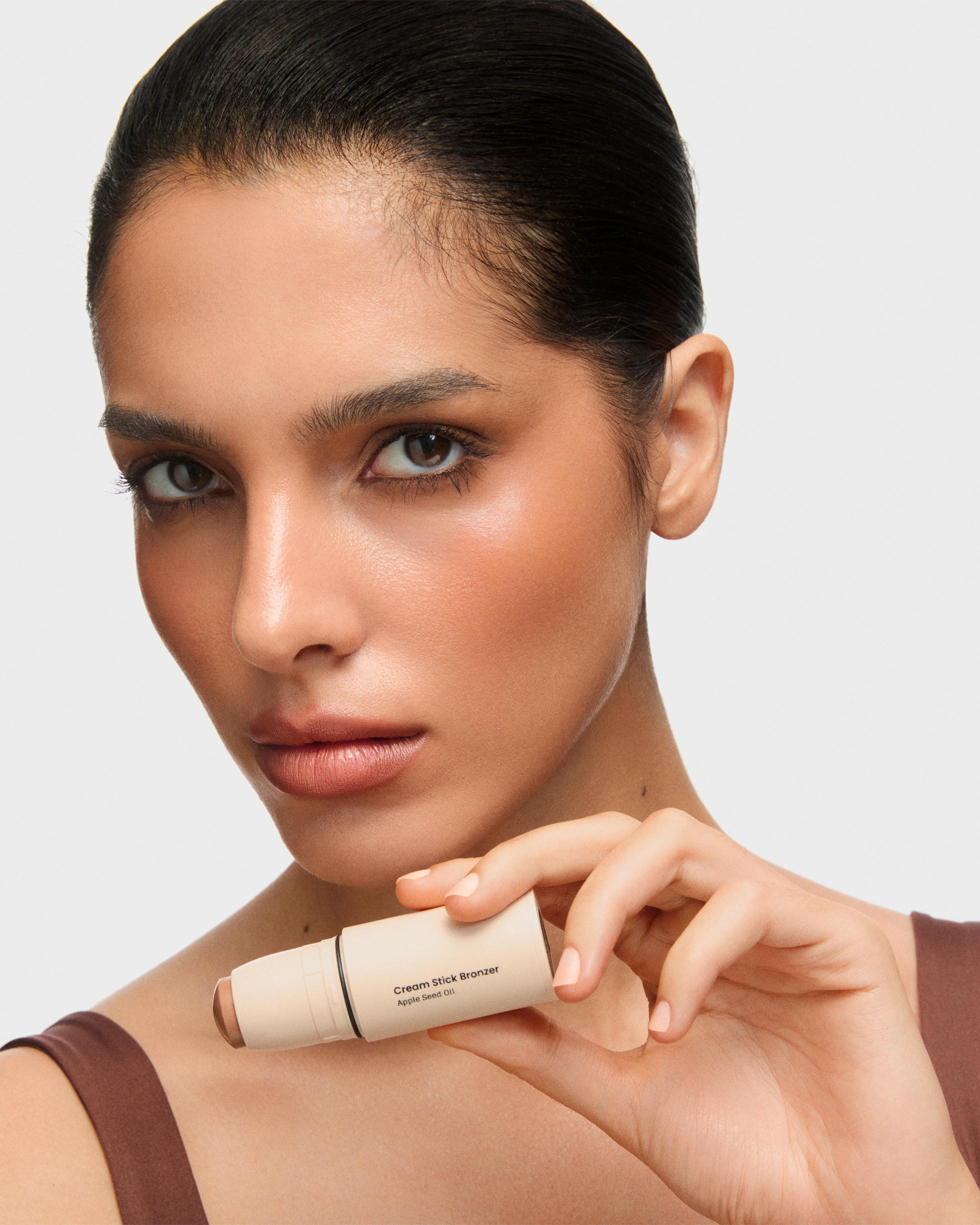 Кремовый бронзер Cream Stick Bronzer 112 Warm Brown