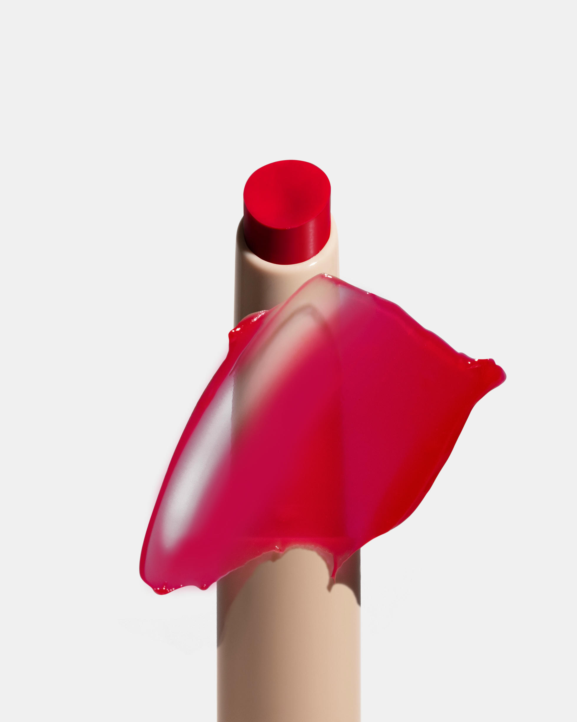 Бальзам-тинт для губ Volume Tinted Lip Balm Strawberry Shine 124
