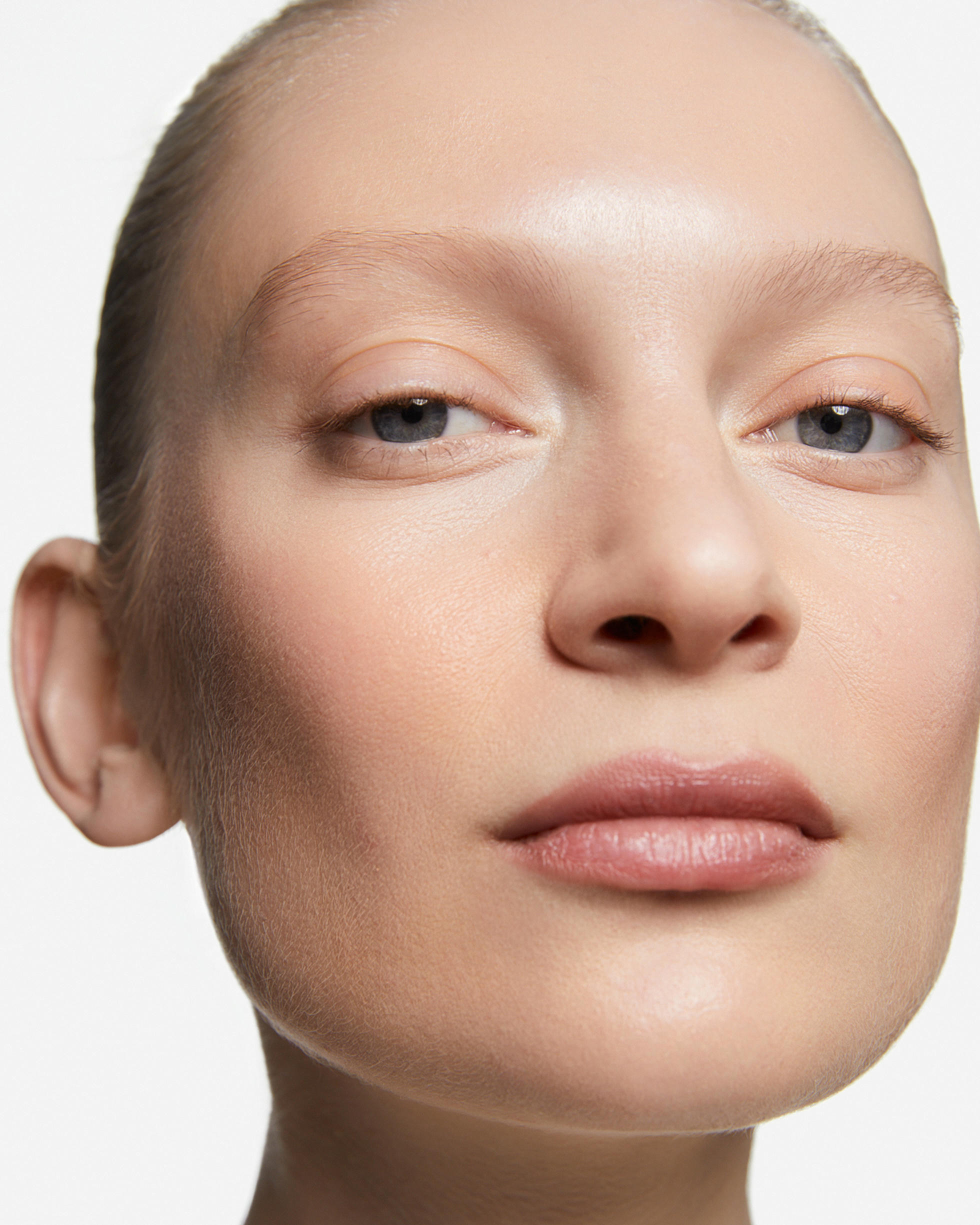 Пептидный консилер с лифтинг эффектом Peptide Lifting Eye Concealer 201 Light Cold