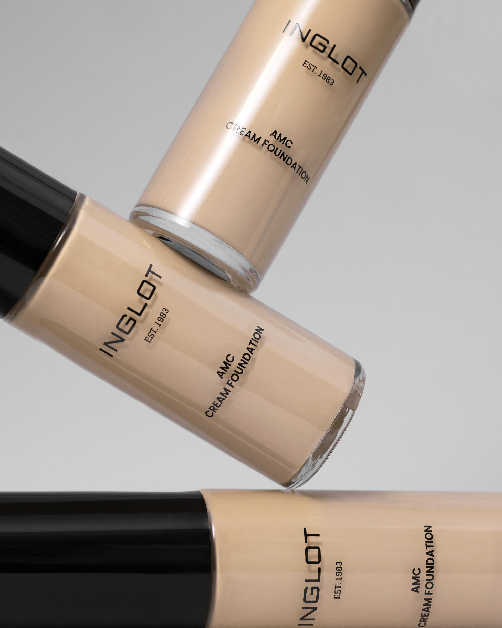 Тональная основа AMC Cream Foundation LW300